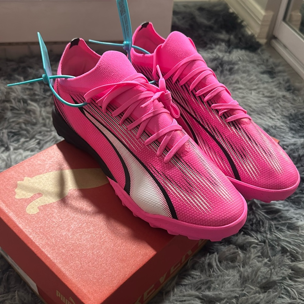 Puma shoes us size 10 pink and black for men